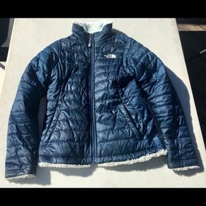 Girls The North Face jacket, size M (10/12) reversible, dark Blue, baby Blue.